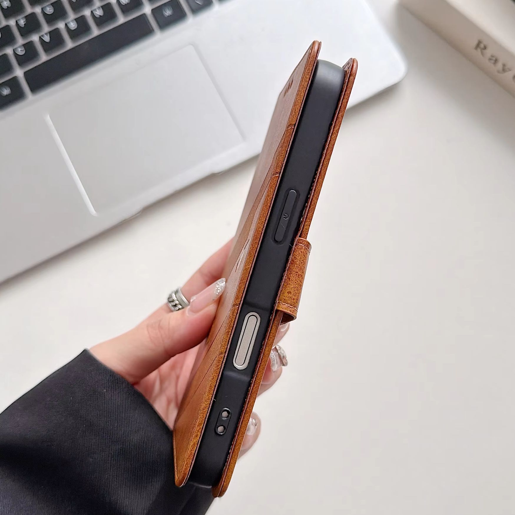 Etui na telefon z klapką, wyko – Leather Card Wallet recenzja i cena