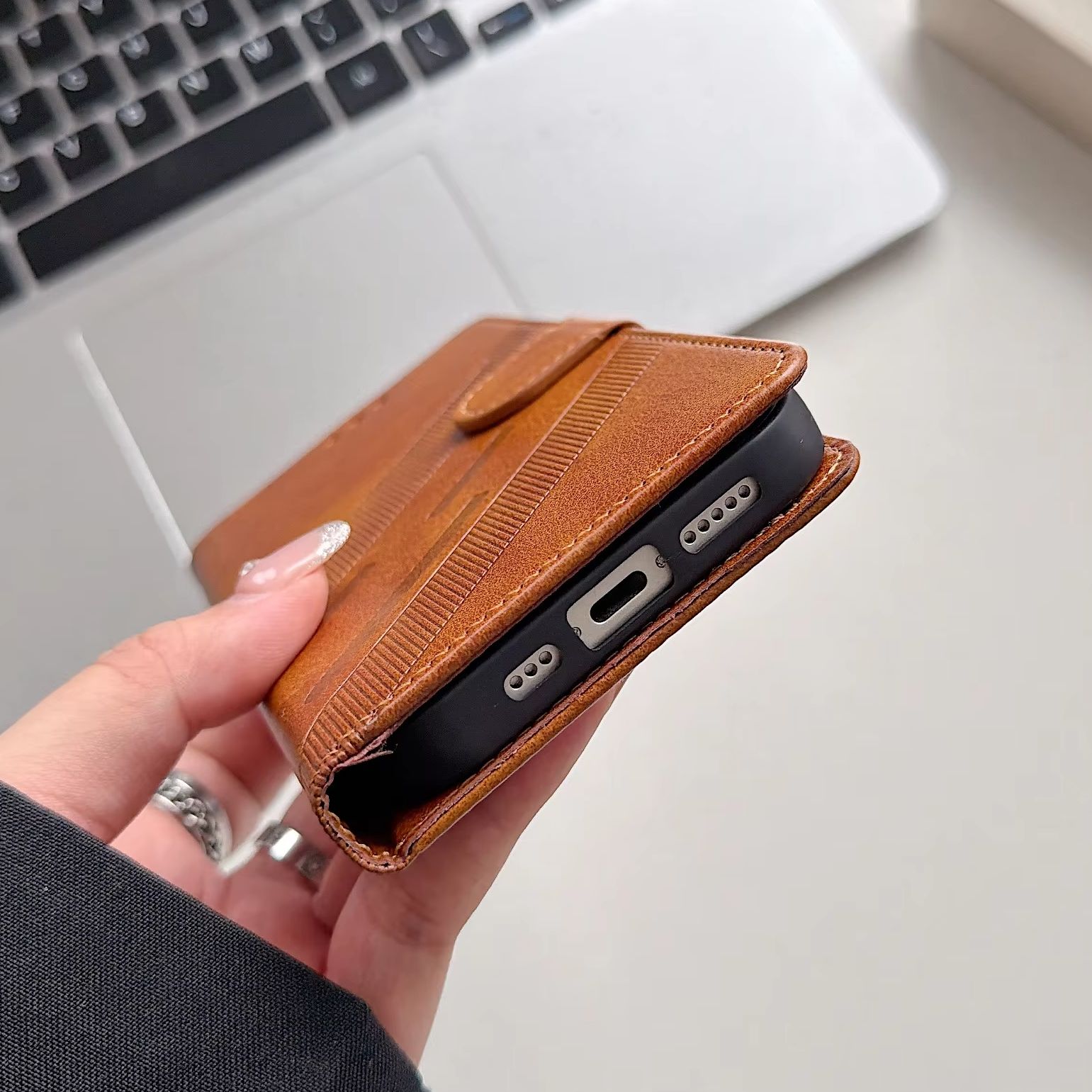 Etui na telefon z klapką, wyko – Leather Card Wallet recenzja i cena