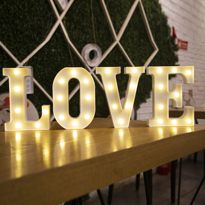 Luksusowa litera alfabetu LED  – Luxury Lifestyle Items recenzja i cena