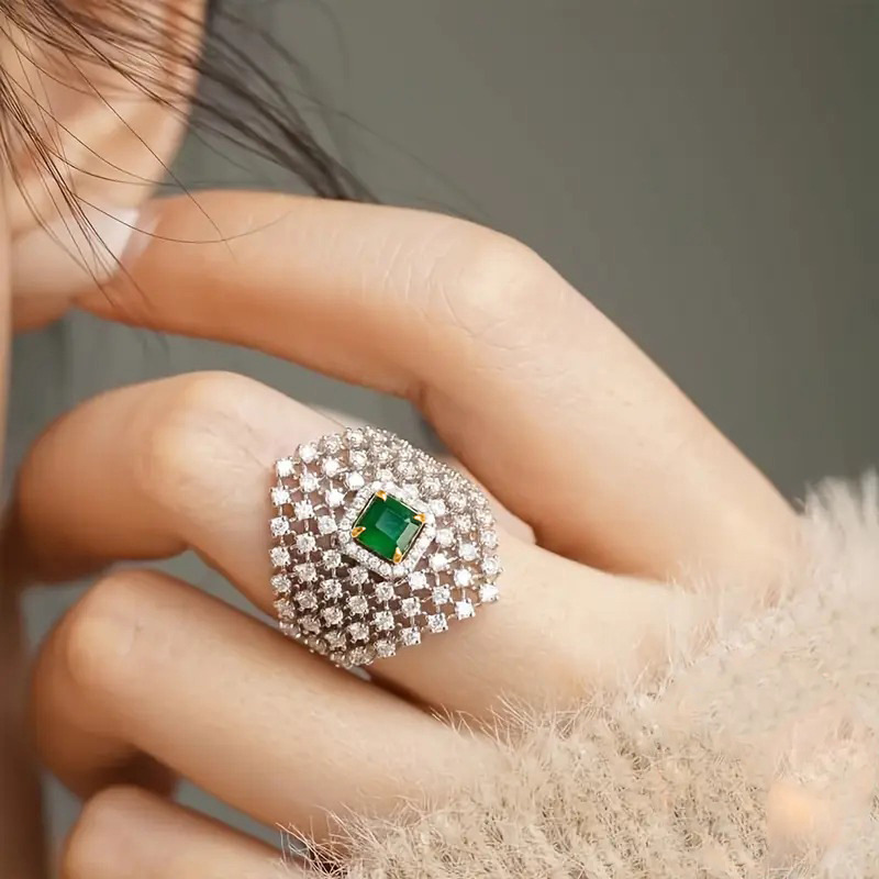 Nowy styl małych perfum 2026,  – Luxury Lifestyle Magazine recenzja i cena