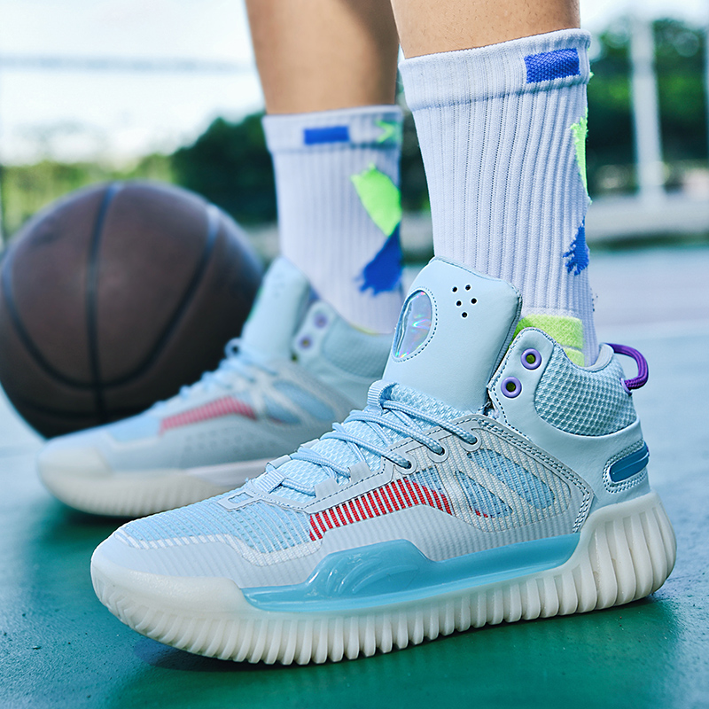 Nowe luksusowe buty do koszykó – Luxury Lifestyle Training recenzja i cena