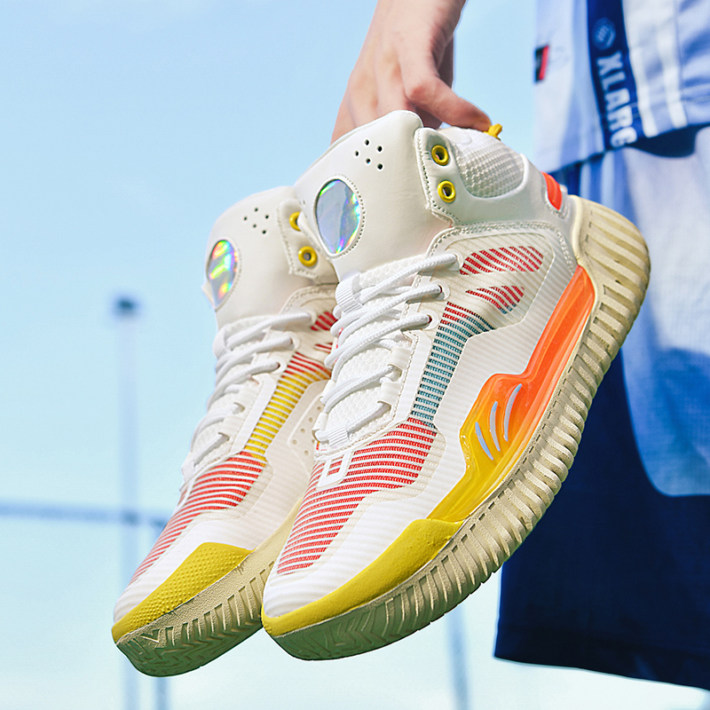 Nowe luksusowe buty do koszykó – Luxury Lifestyle Training recenzja i cena