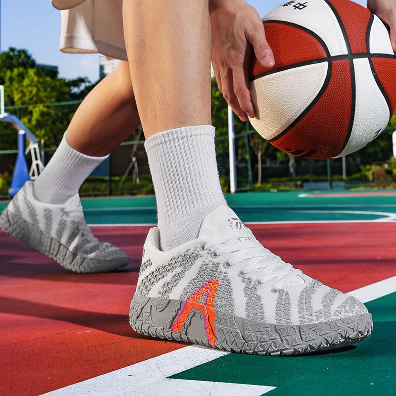 Nowe luksusowe buty do koszykó – Luxury Lifestyle Training recenzja i cena